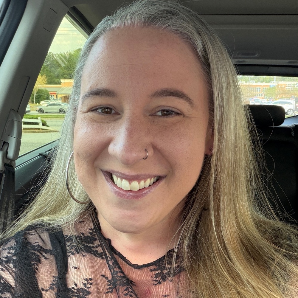 Meet your Posher, Gina